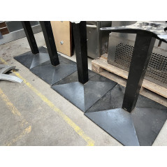 4 Stk. Tischbeine + 2 Tischplatten