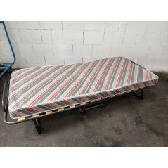 Gästebett klappbar / rollbar
