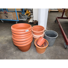diverse Blumentöpfe teilweise neu, größter DM 49 cm