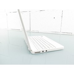 Posten mit Deko Häschen und Schafen
